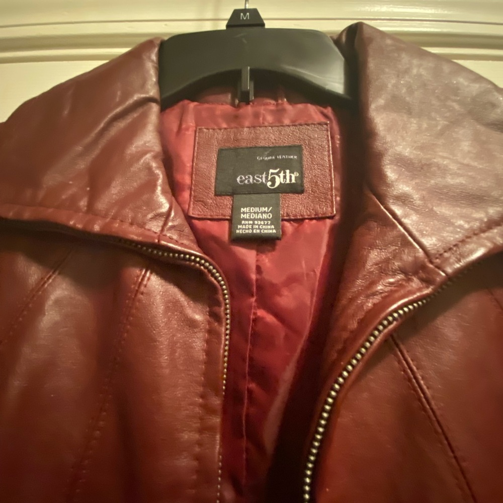 Beautiful leather jacket & excellent condition!